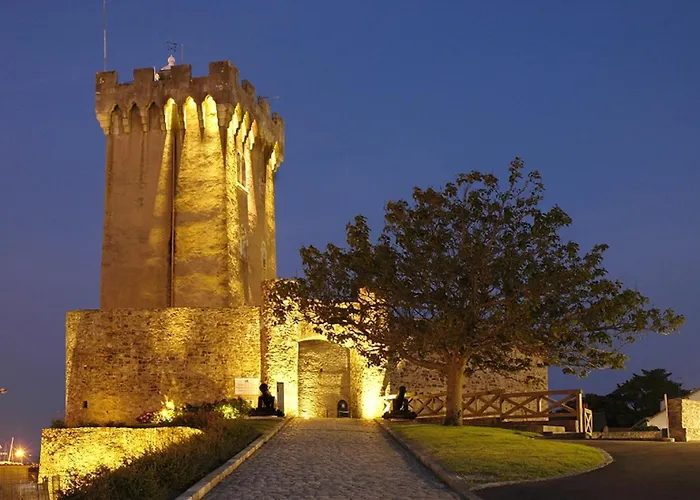 2 Pieces Face Avec Balcon, Parking Et Wifi - - Fr-1-92-941 Apartman